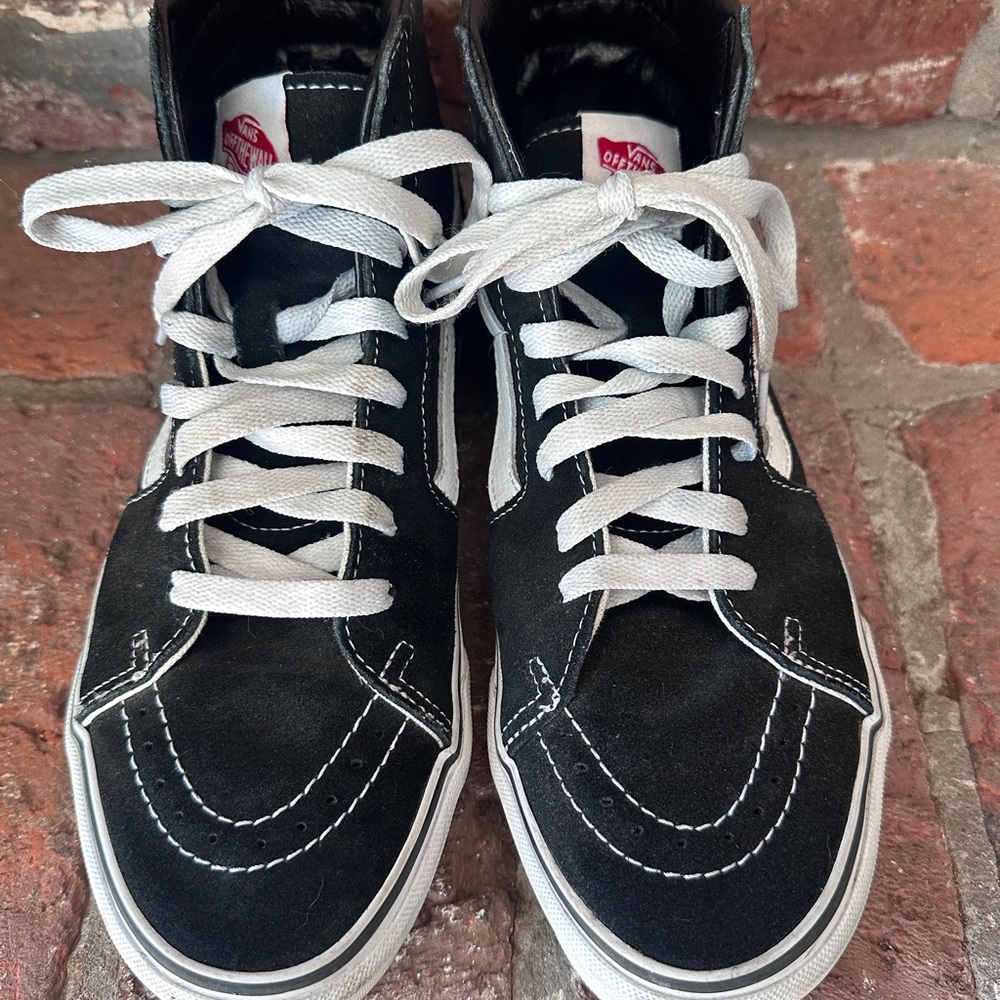 Vans Sk8 Hi Black and White High-Top Suede Sneakers M8/W9.5